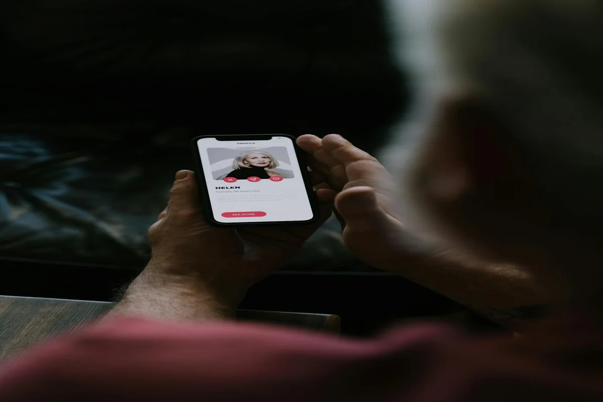 Dating App Checker: So finden Sie heraus, ob Ihr Partner auf Dating-Apps ist